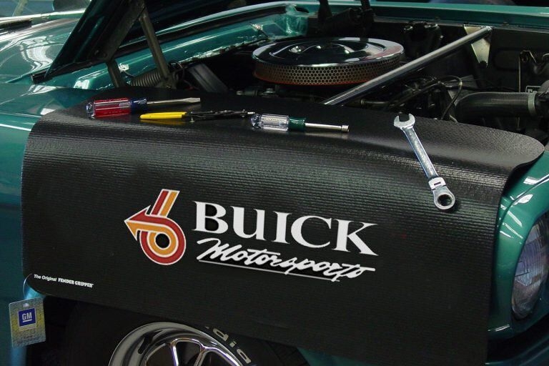 Kotflügelschoner mit - Buick Motorsports - Logo, Stück