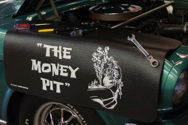 Kotflügelschoner mit - The Money Pit - Logo, Stück