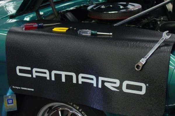 Kotflügelschoner mit - Camaro Block - Logo, Stück