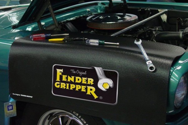 Kotflügelschoner mit - Fender Gripper - Logo, Stück