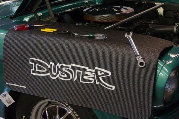 Kotflügelschoner mit - Duster - Logo, Stück